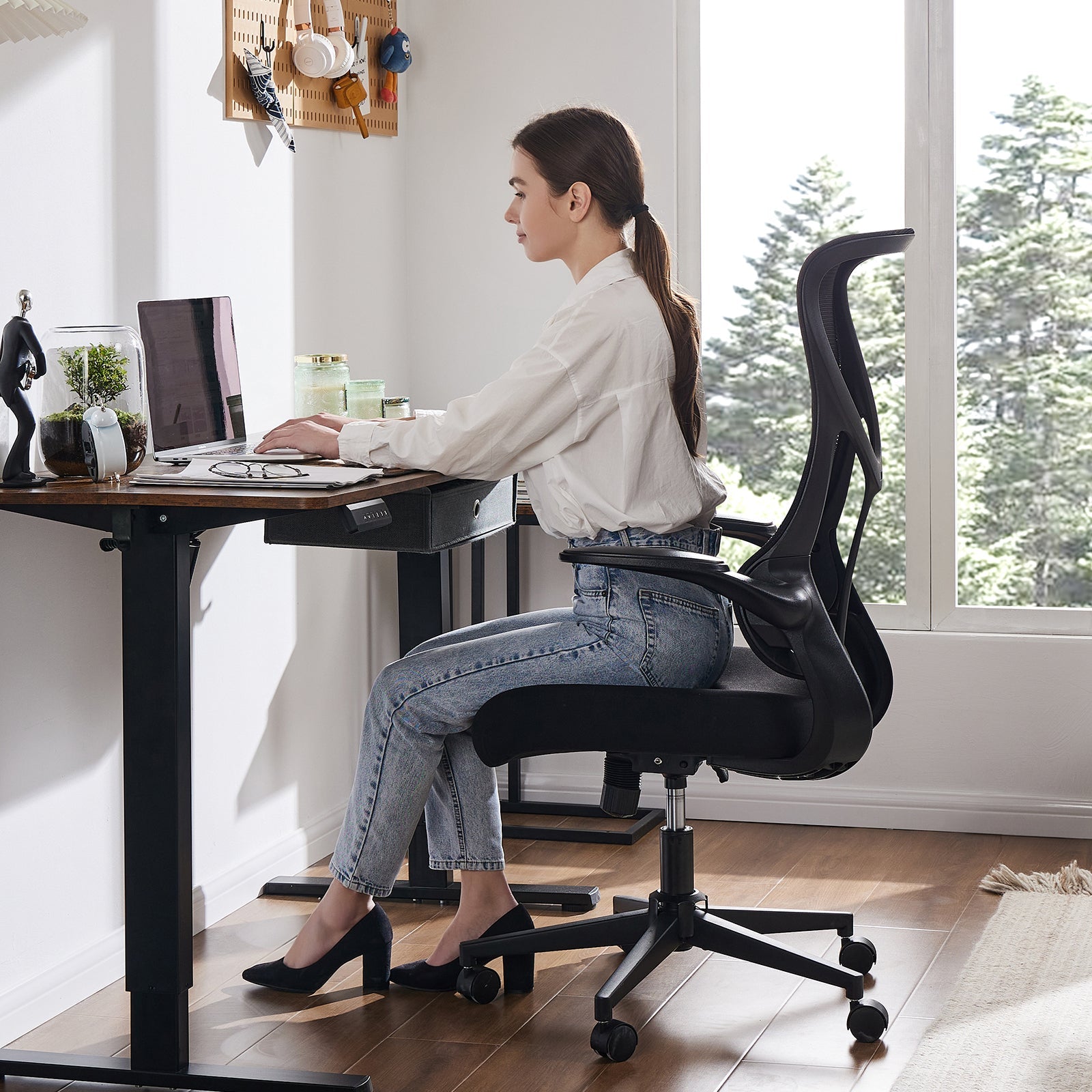 Ergonomic Mesh Office Chair with Lumbar Support & Flip - Up Arms - Hippopotamus Barn